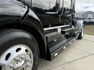 2015_Freighliner_M2_112_Sportchassis_2493_3997