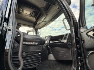 2015_Freighliner_M2_112_Sportchassis_2493_4016