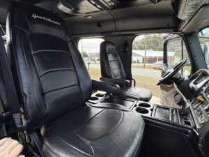 2015_Freighliner_M2_112_Sportchassis_2493_4018