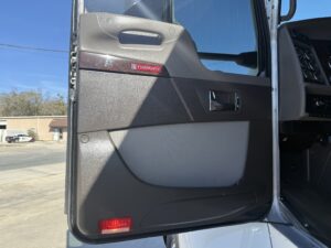 2020 Kenworth T370 Bolt Conversion 2512 4868