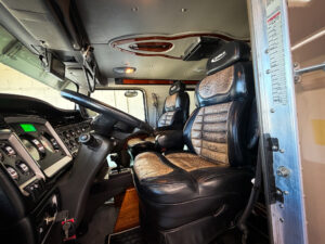 2011 Kenworth T660 Schwalbe Stretch #2521-16