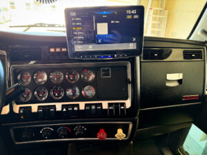 2011 Kenworth T660 Schwalbe Stretch #2521-19