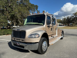 2015 Freightliner M2 106 Utility BodyWerks Conversion-01
