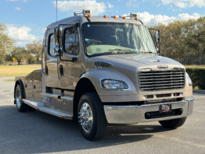 2015 Freightliner M2 106 Utility BodyWerks Conversion-07